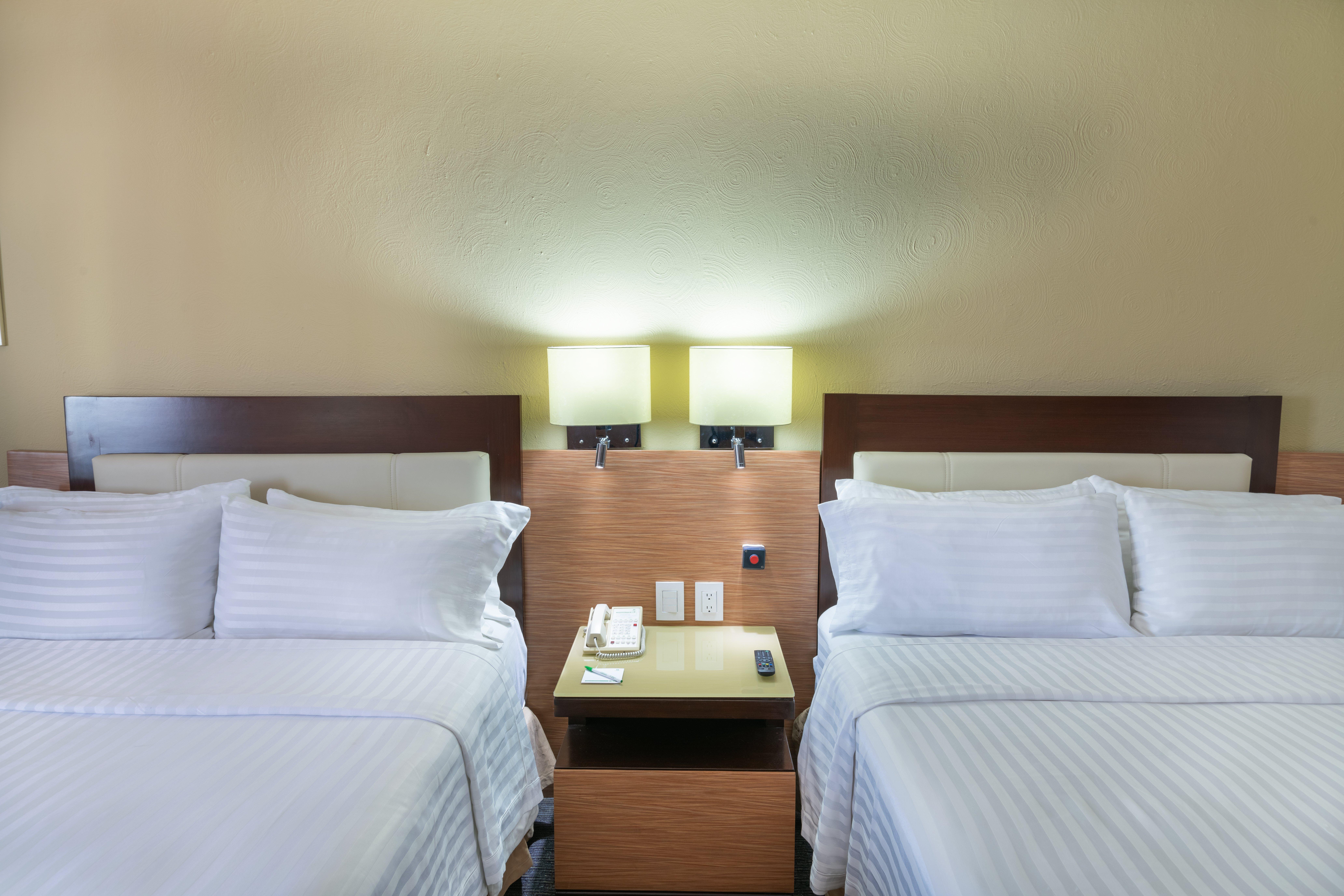 Holiday Inn Guadalajara Select, An Ihg Hotel Exterior photo